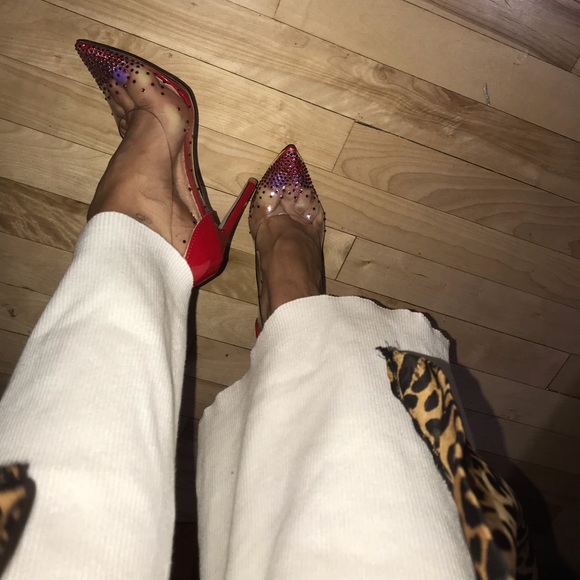 Red classic shoes - Picture 3 of 3